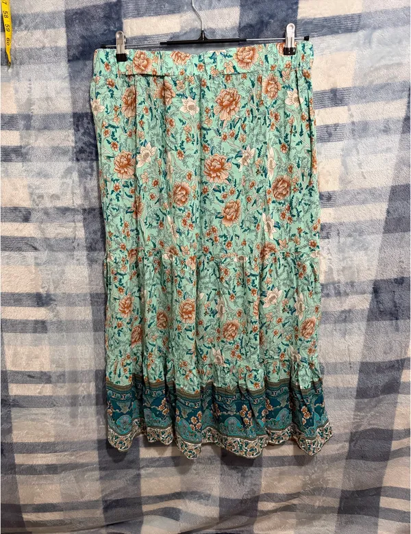 Women's Light Green Floral Print Boho Tiered Maxi Skirt with Smocked Waist - Image 4