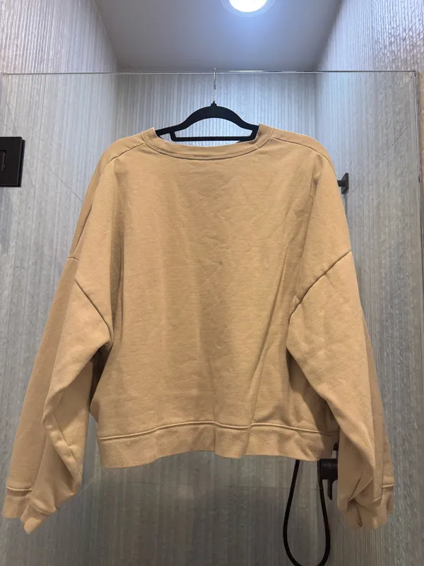 Gap Sweatshirt - Image 2