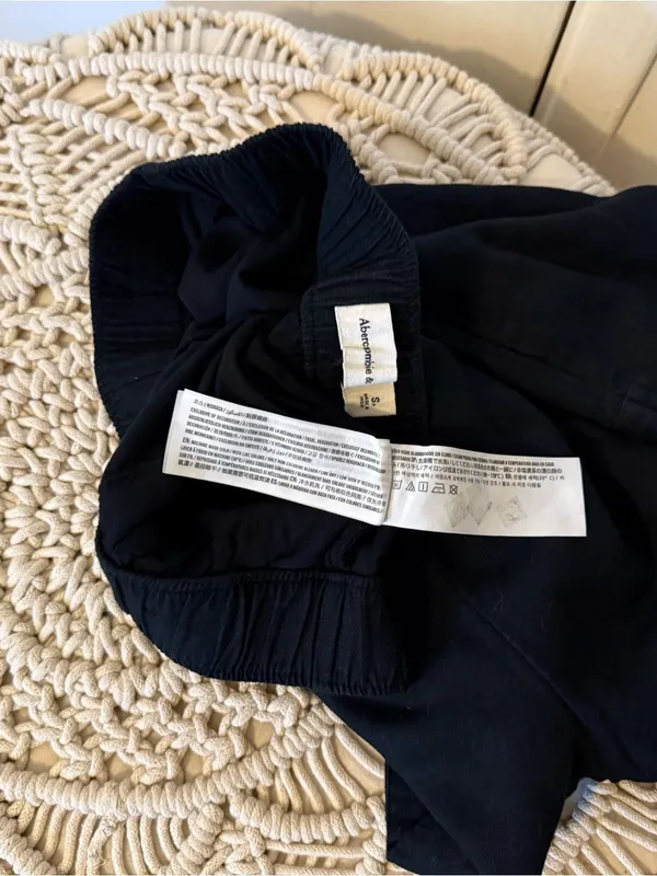 Abercrombie & Fitch Black Elastic Waist Shorts - Image 6