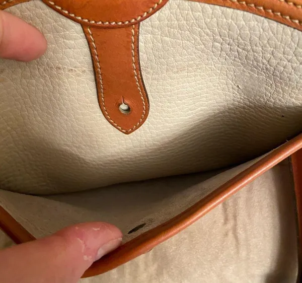Dooney & Bourke All Weather Leather vintage bag - Image 3