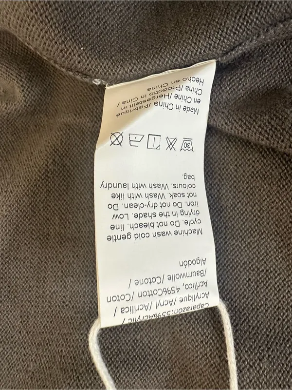 V - Image 4