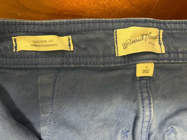 Universal Threads Blue Target Wide Leg Pants - Image 4