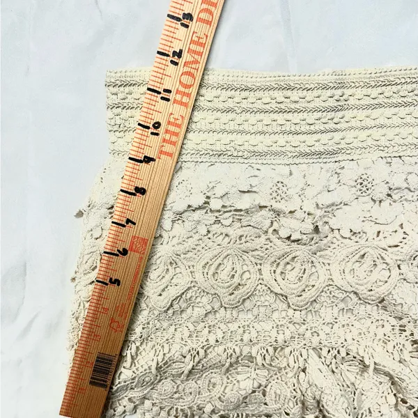NWOT Rebellion Intricate Crochet Lace High-Waist Shorts, Boho Chic Women Med. - Image 3