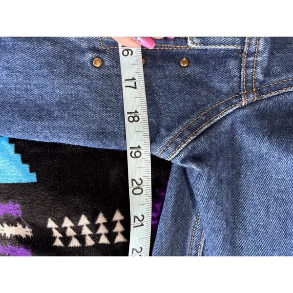 No Boundaries Dark Wash Denim Jacket Size‎ M Pockets Button Up Collar Studs - Image 5