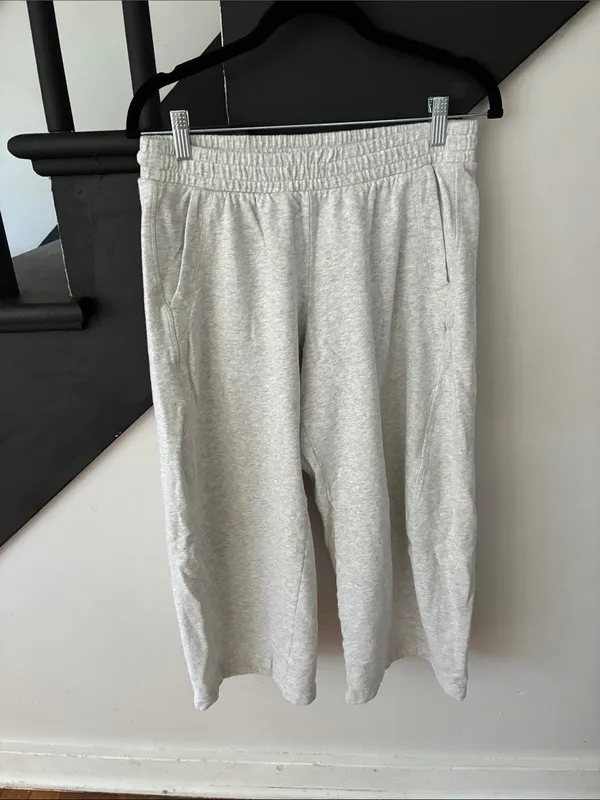 Old Navy barrel leg sweatpants - Image 4