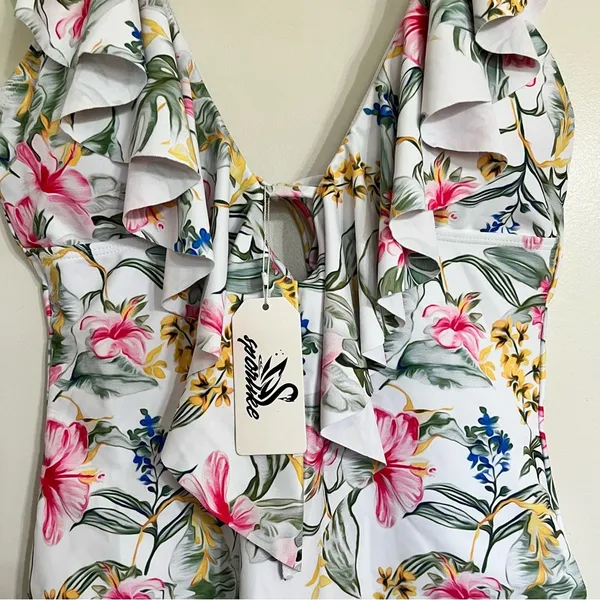 One Piece‎ Floral Swimsuit V-Neck Ruffle Tie Back Size Large NWT - Image 2