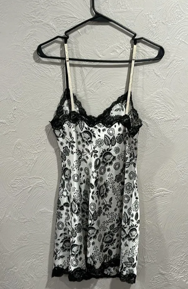 Victorias Secret Y2K Black and White Floral Slip Lingerie Dress Size Medium - Image 5