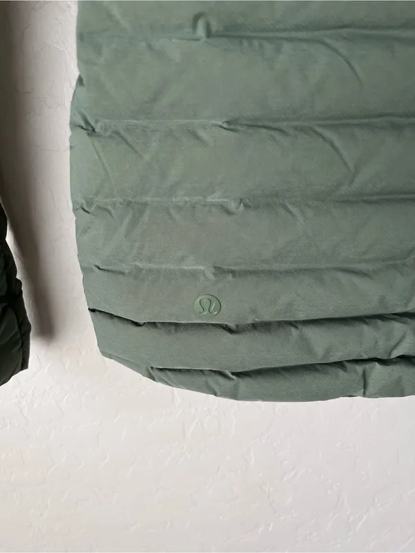 Lululemon Pack it Down Goose Down Puffer Packable Lightweight Jacket Twill Green - Image 6