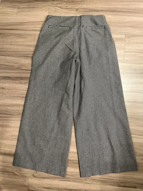 Old Navy Pants  - Image 3