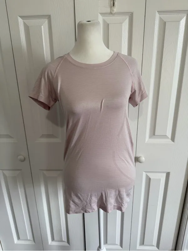 Lululemon Swiftly Tech T-Shirt 2.0 Heather Pink Size 6 - Image 4