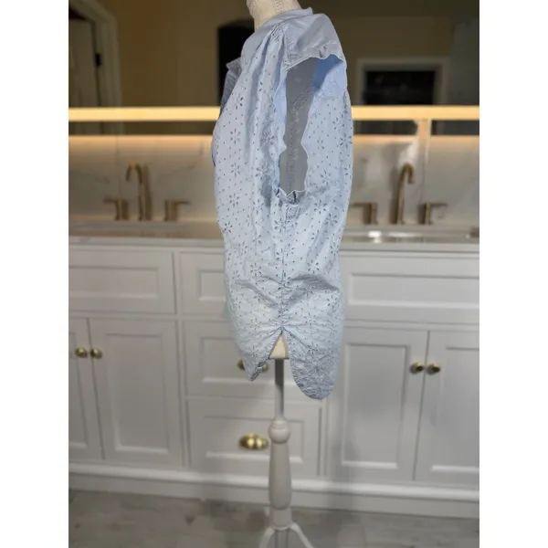 Gap Eyelet Blouse Womens L Light Blue Embroidered Button Front Cap Sleeve Top - Image 3