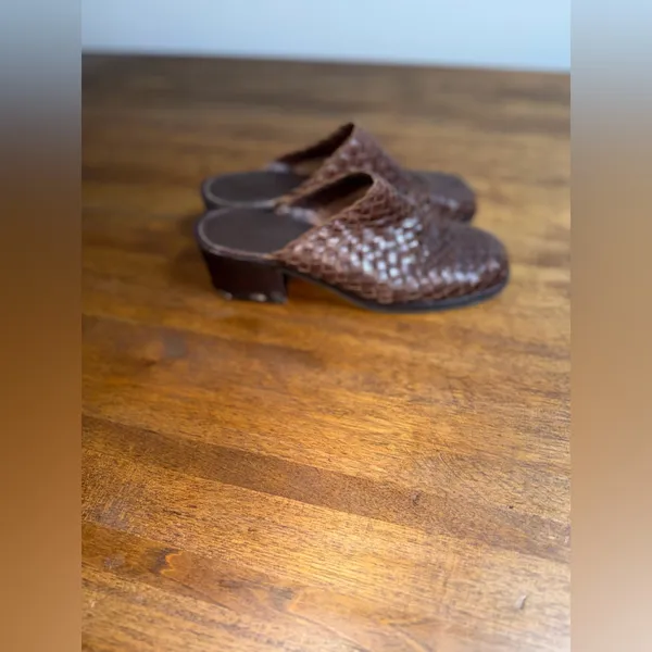 Gap‎ Woven Leather Slip On Mules - Image 2