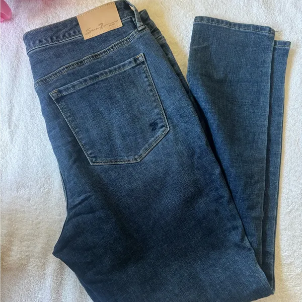 Seven7 women’s Deep Indigo Skinny Jeans - Image 3