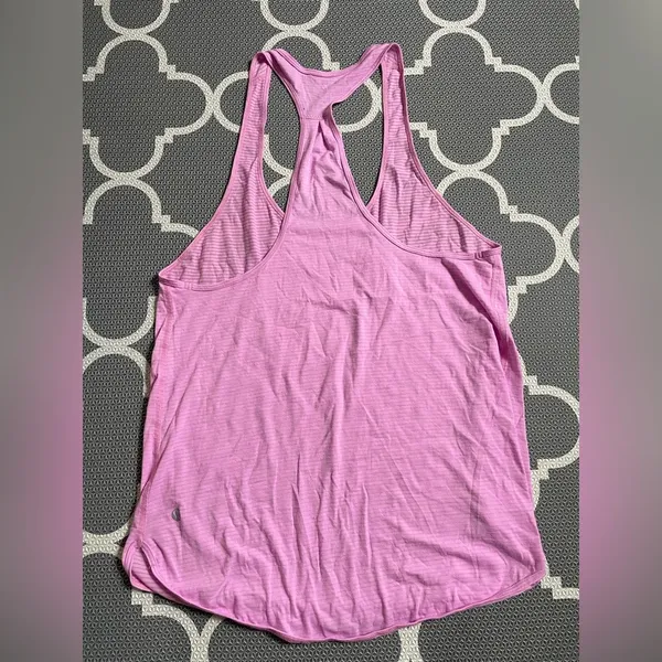 Lululemon Pink 105 F Singlet Tank - Image 2