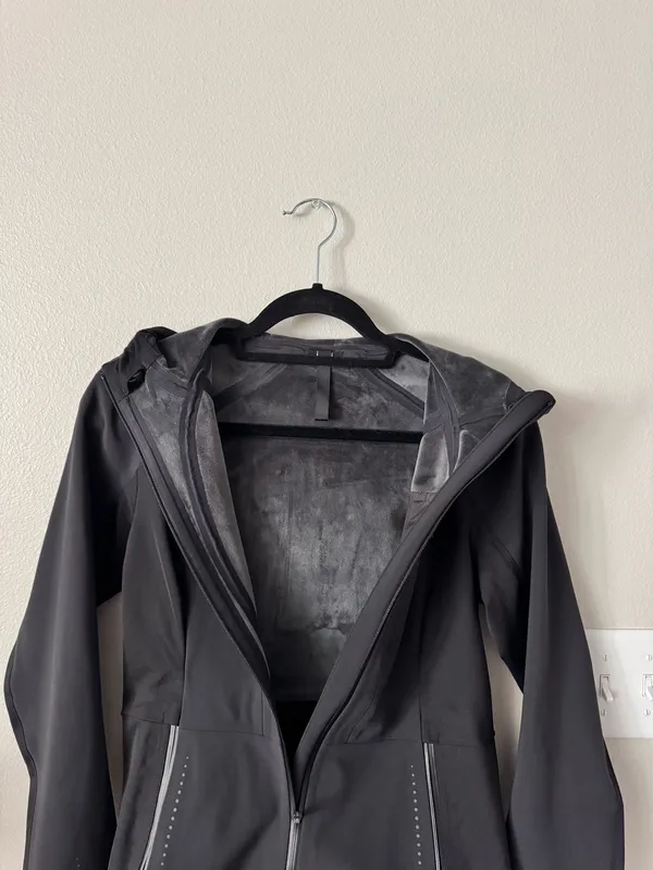 Lululemon Jacket Full-Zip - Image 2