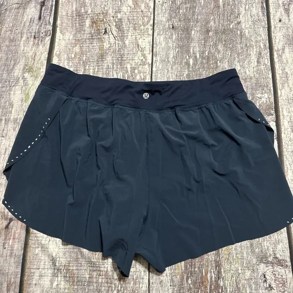 Lululemon Find Your Pace Shorts - Image 2