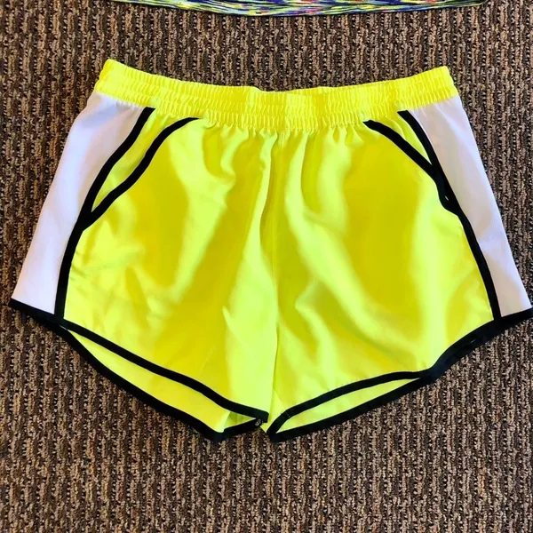 Zone Pro Colorful Top and Bright Yellow Shorts Womens L Used 2 Pieces - Image 4