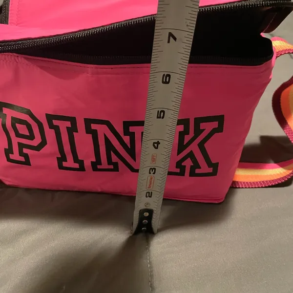 PINK Victoria’s Secret lunch bag - Image 4