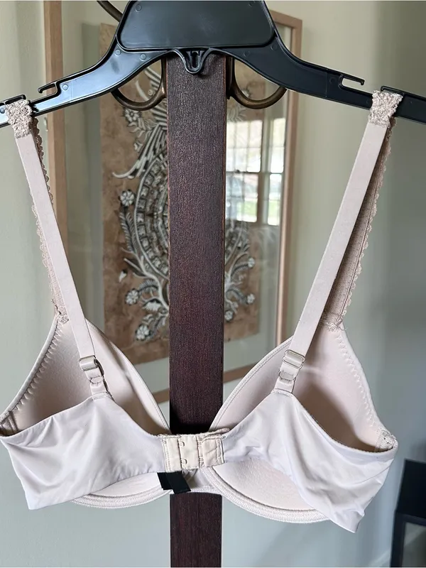 Natori Pure Luxe Lace-Trim T-Shirt Bra in Nude - Image 2