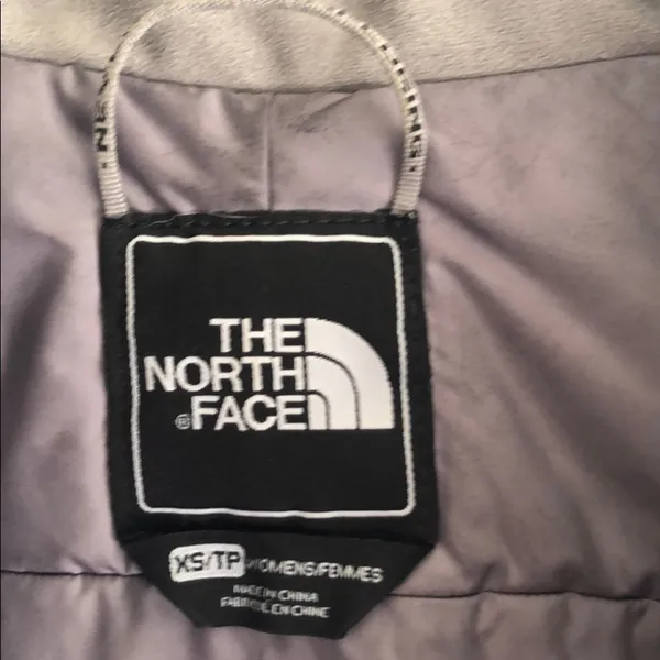 Light purple down north face jacket - like new! - Image 3