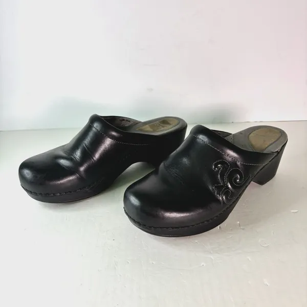 Dansko Black Leather Slip On Mules Clogs Shoes Women's Size 40 EU, 10 US - Image 2