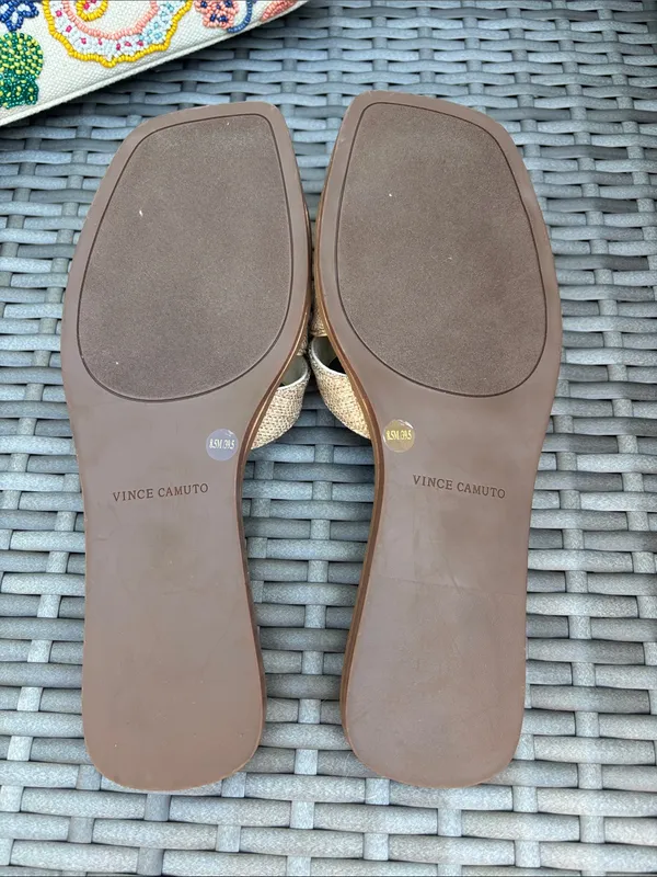 Vince Camuto VP-Byrdy Tan & Cream Woven Slide Sandals - Image 5