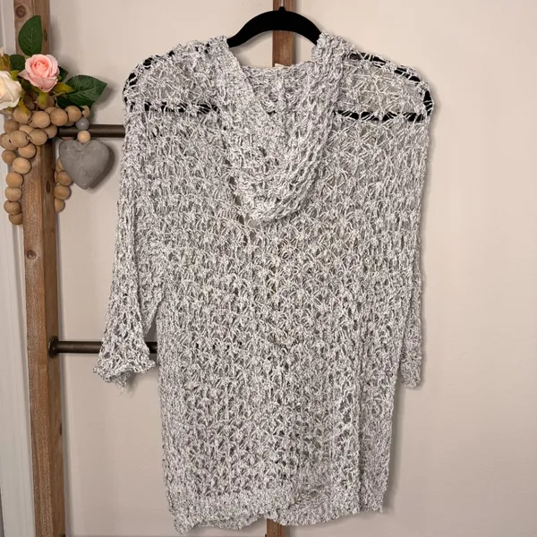 Pol Short Sleeve Black White Loose Knit Cardigan Size Medium‎ - Image 6