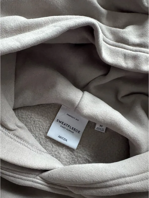 Aritzia Sweatshirt - Image 3