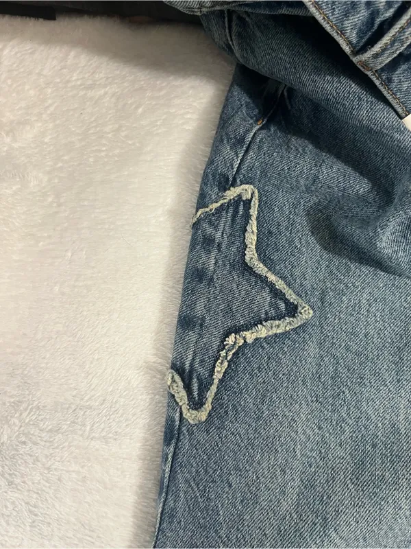 Arizona Jeans Women’s Blue Star Patch Relaxed Jeans - Image 4