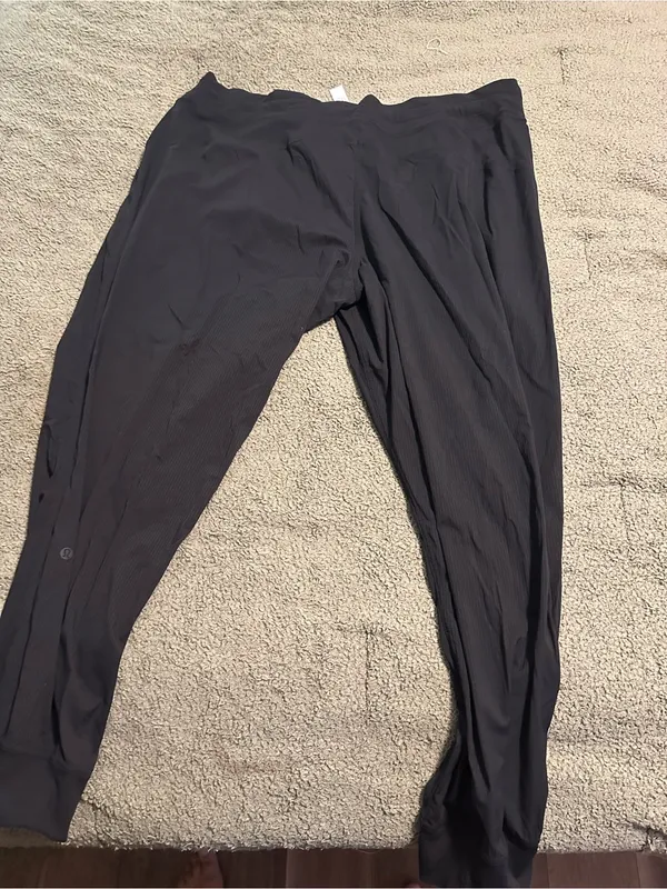 Lululemon joggers - Image 2