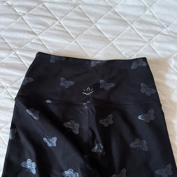 Beyond Yoga Womens Size XS Black Leggings Butterflies Athleisure Yoga Workout‎ - Image 8