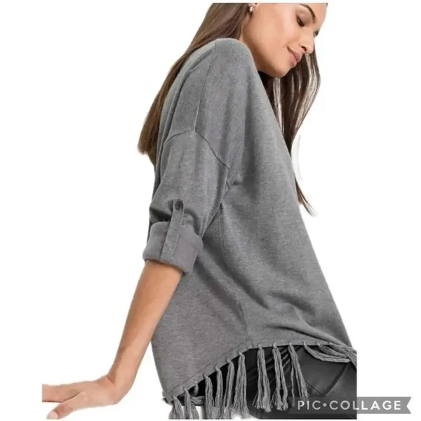 ✨VENUS Gray V-Neck Fringe Tassel Hem Button Cuff Sz S Poncho Sweater✨ - Image 8