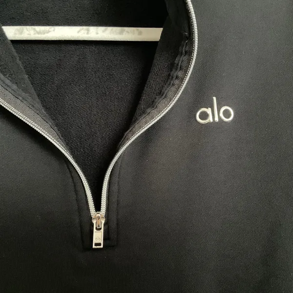 Alo Yoga Accolade 1/4 Zip Pullover Black M - Image 3