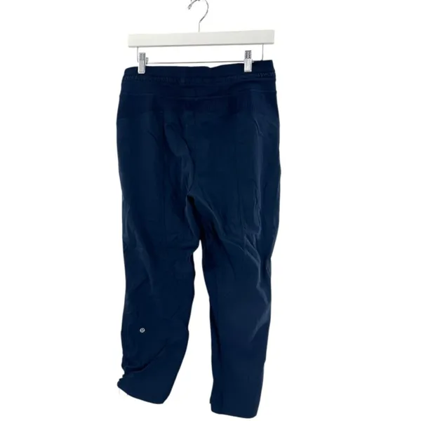 Lululemon Dance Studio Mid-Rise Cropped Pant in the True Navy Sz‎ 8 - Image 3