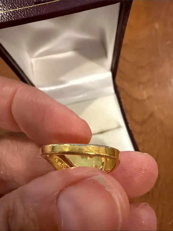 Avon Adjustable Green Enamel Leaf Ring with Gold-Tone Band - Image 6