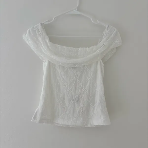 Peppermayo white lace off the shoulder crop top with textured floral embroidery - Image 2