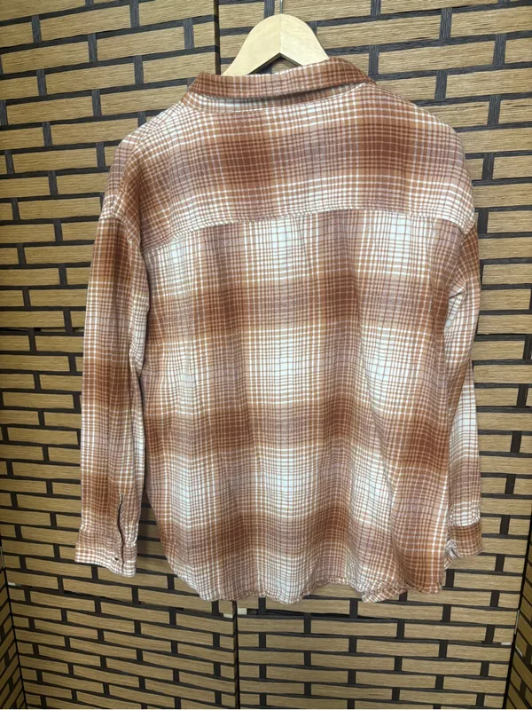 Daytrip Orange boyfriend fit plaid button down size large - Image 2