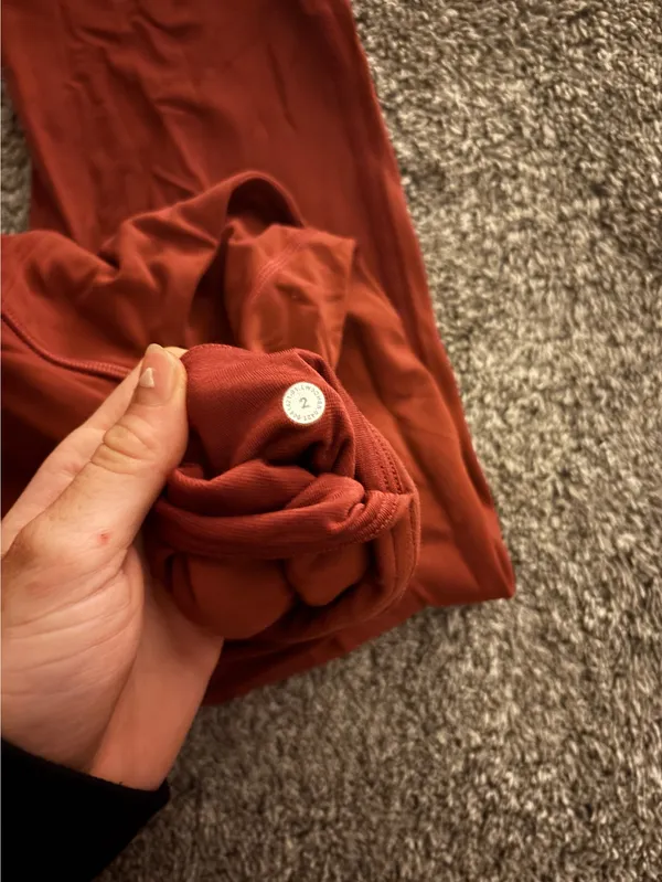RED LULULEMON JOGGERS  - Image 2