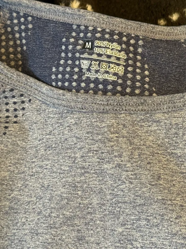 Amazon Athletic Fitted Cropped Short Sleeve Shirt - Image 3