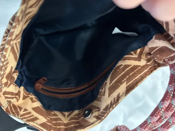 KAVU Crossbody - Image 4