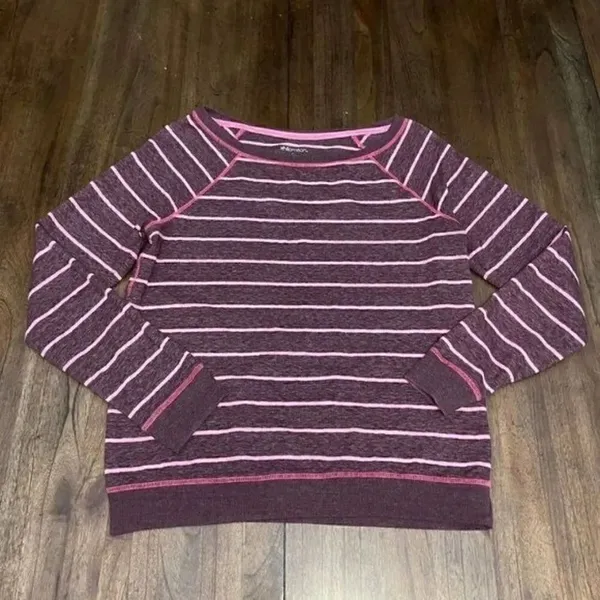 Women's Lightweight Sweater  - Image 2