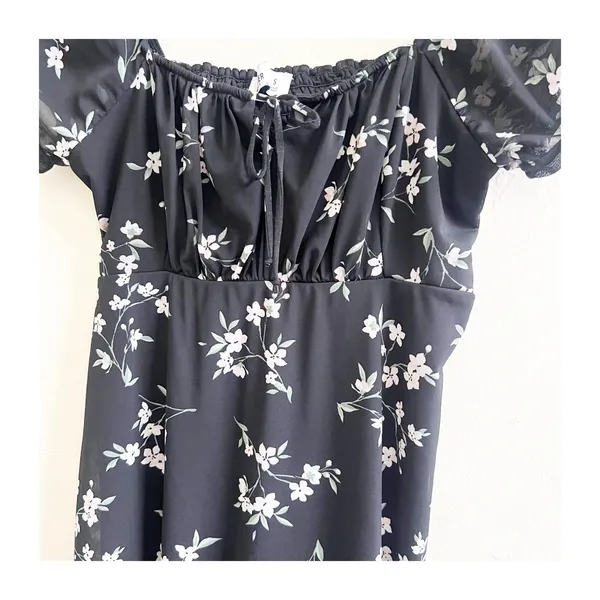 Hollister Mini Dress Womens Small Black White Floral Tie-Front Short Milkmaid - Image 3
