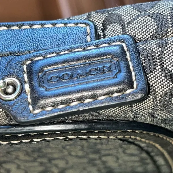COACH monogram crossbody bag. Black and grey - Image 7