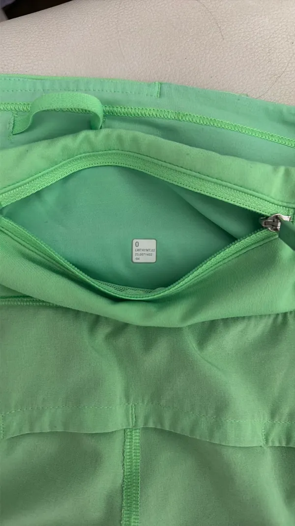 Lululemon Shorts 2.5" Speed Up - Image 4
