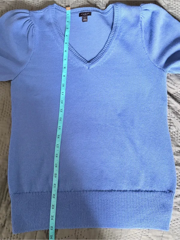 Ann Taylor Factory Blue Short Sleeve Puff Sleeve V-Neck Knit Sweater Top Size M - Image 6