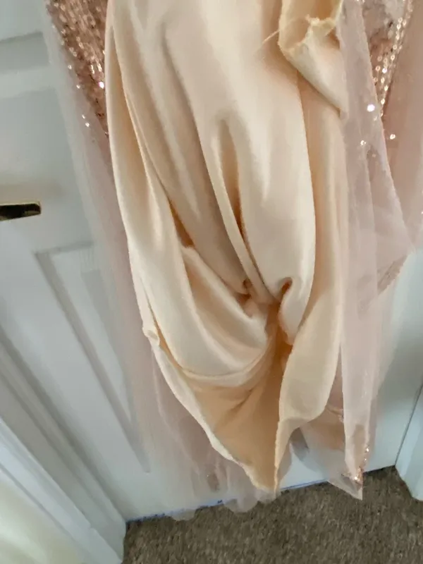 Macy's NWT Gold Evening Gown!! Stunning Small - Image 11