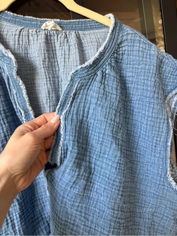 Aerie pool to party chambray muslin crop top distressed denim splice vneck cap - Image 7