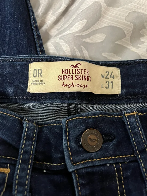 Hollister Super Skinny Jeans - Image 3