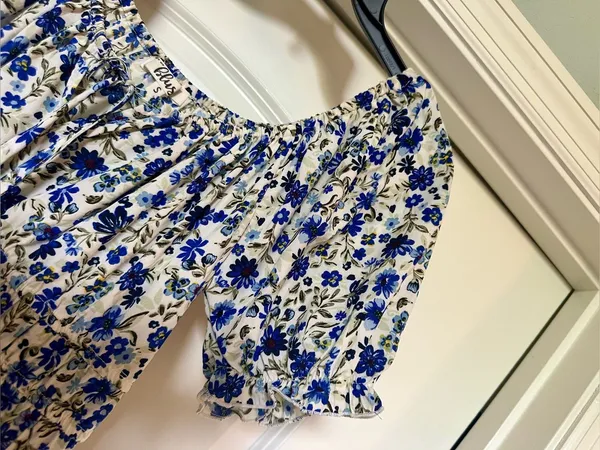 Hint of Blush - Adorable Blue Floral Dress - NWOT! - Image 3