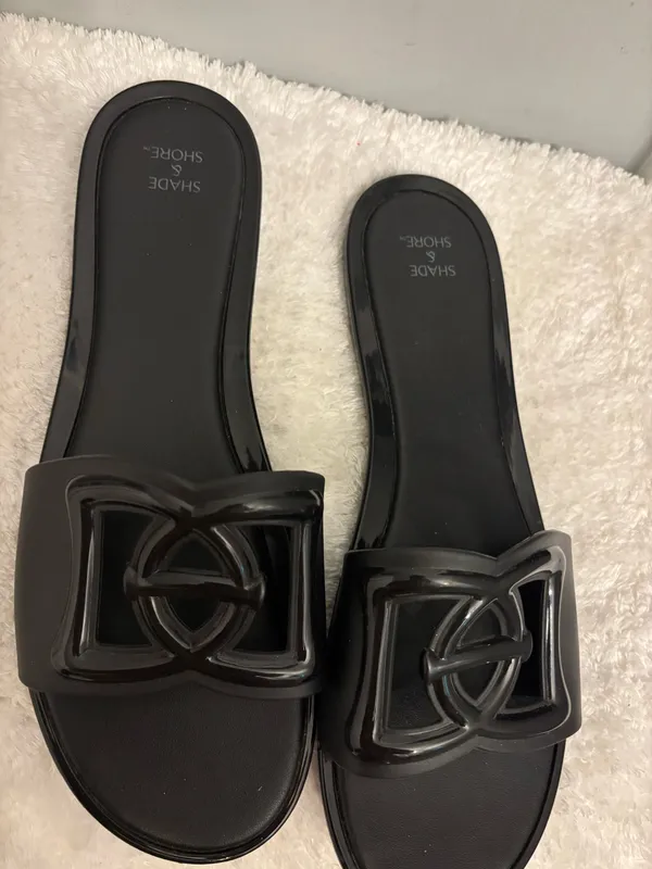 Shade & Shore all black flip flops Sz.11 - Image 3